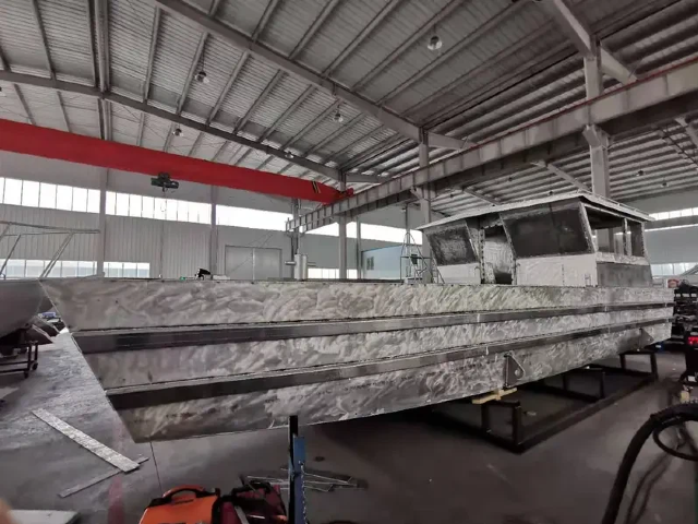 Betapa sukarnya bot kraf pendaratan aluminium 11m benar -benar?