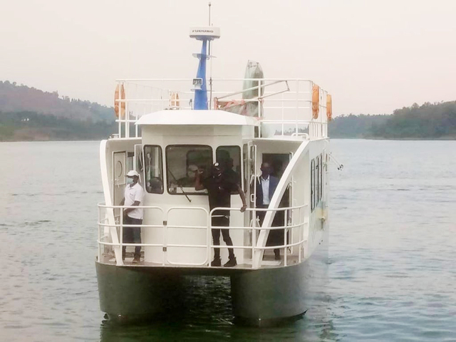 Bot Penumpang 11M Catamaran Hull